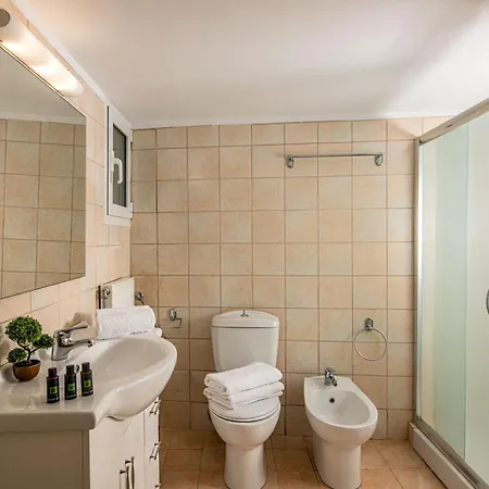 Double Bedroom * Ираклион